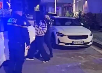 Zbulohet një apartament i kthyer në “shtëpi publike” në Tiranë, arrestohen dy vietnameze