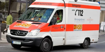 Tragjedi në Gjermani/Kamioni del nga rruga, përplas për vdekje 29-vjeçaren dhe 3-vjecarin per vdekje