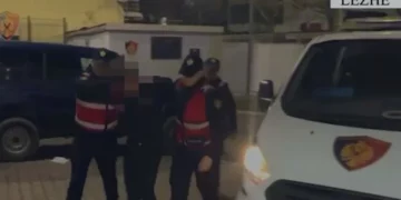 Shpërthimi me tritol ndaj makinës së agjentit të krimeve, arrestohet  autori i dyshuar në Lezhë