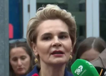 “Tani do kënaqeni me dosjen”Kryemadhi pas daljes nga GJKKO: Gjyqtarja pranoi se nuk ka asnjë provë,