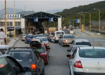 Emigrantët kthehen për Pashkë, fluks i madh në doganën e Kapshticës