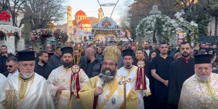 Korça kremton të Premten e Zezë