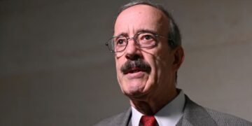 Një nga mbështetësit më të mëdhenj të Kosovës! Ndërron jetë ish-kongresmeni amerikan, Eliot Engel
