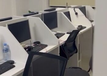 Prokuroria e Tiranës godet 3 Call Centera, raportohet për të arrestuar. Sekuestrohen edhe para