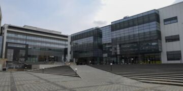 Dënohen me burg zëdhenësi i qeverisë së Kosovës dhe deputeti i LVV