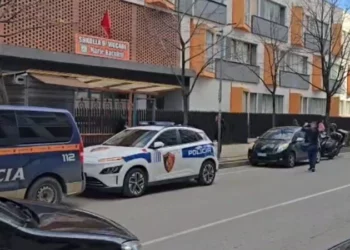 E rëndë në Durrës, 17-vjeçari humb jetën në shkollë