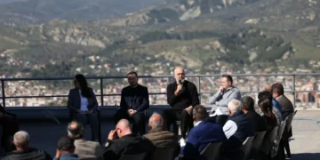 Rama: S’jam arrogant, përballem me fakte/ Korrupsioni po luftohet më shumë se kurrë