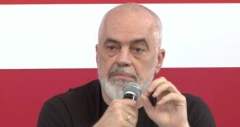 “Bllokimi i negociatave? Gënjeshtër me 7 bishta”, Rama nga Lushnja: Po ecim sipas planit të BE
