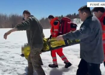 Ngjarje e rëndë në Midë, 50-vjeçari gjendet i plagosur pas një nate në borë