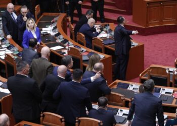 Rrëzohen ankimimet në Kuvend, byroja lë në fuqi përjashtimet për Flamur Nokën dhe Elda Hotin