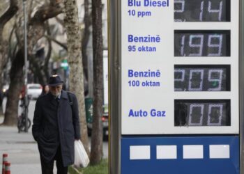 LAJM I FUNDIT/ Bordi i Transparencës nxjerr çmimet e reja, ja sa do të shiten nafta dhe benzina