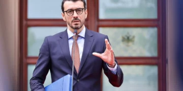 Kërkesat për rritjen e çmimit të biletave të transportit publik, Karakaçi:Do e marrim në konsideratë