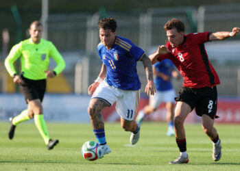 FONTANAFREDDA, ITALY - JUNE 08: Emanuele Rao of Italy and Burak Alili of Albania in action during the International Friendly match between Italy U21 and Albania U21 at Omero Tognon stadium on June 08, 2026 in Fontanafredda, Italy. (Photo by FIGC/FIGC via Getty Images)